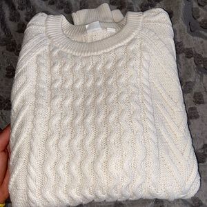Creme gap sweater